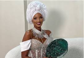 Jasinta Makwabe yahamije ko yatandukanye n’umugabo wari uherutse kumusaba